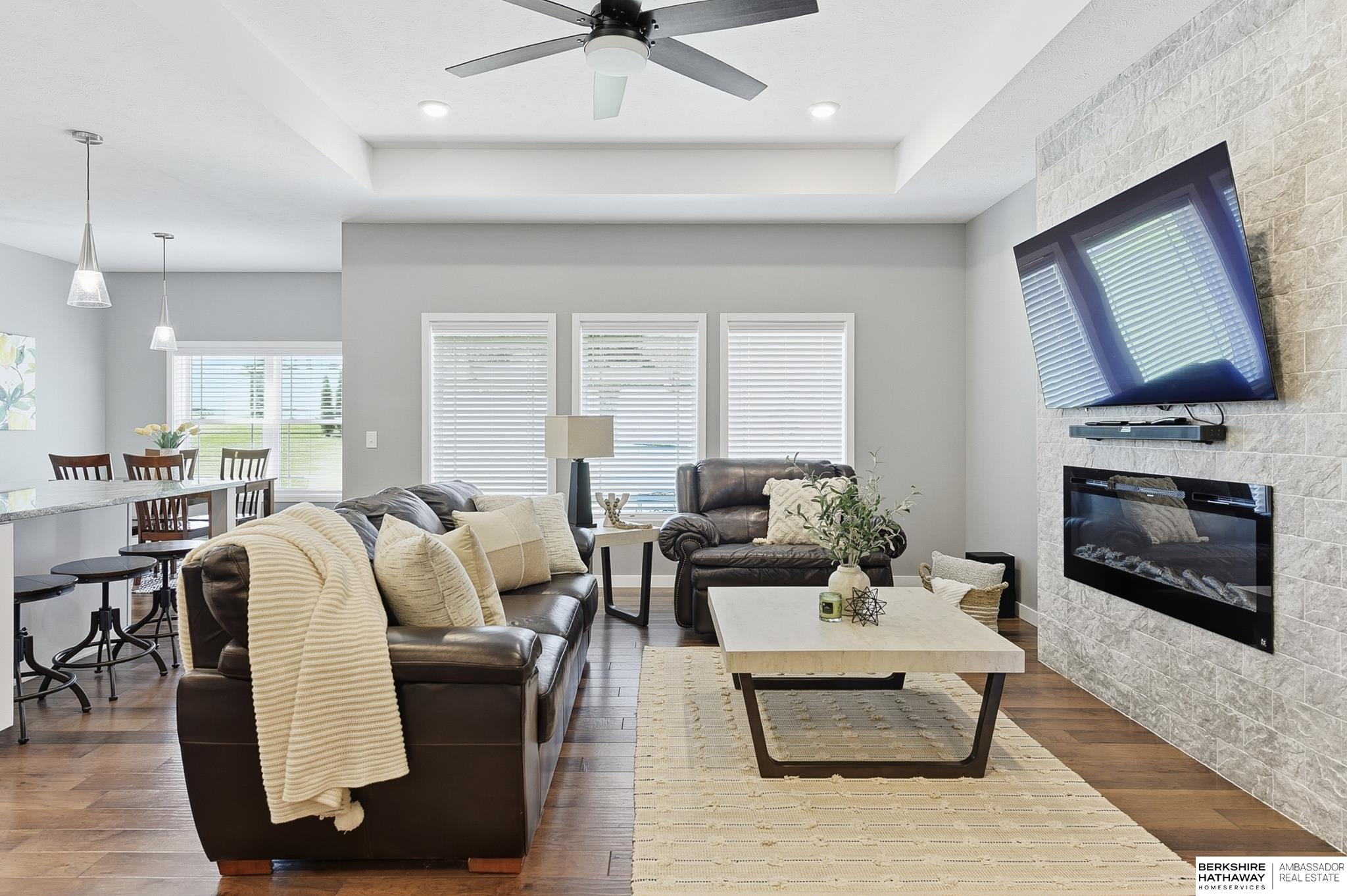 Papillion, Nebraska 68133, United States, 4 Bedrooms Bedrooms, ,3 BathroomsBathrooms,Residential,Active,232787