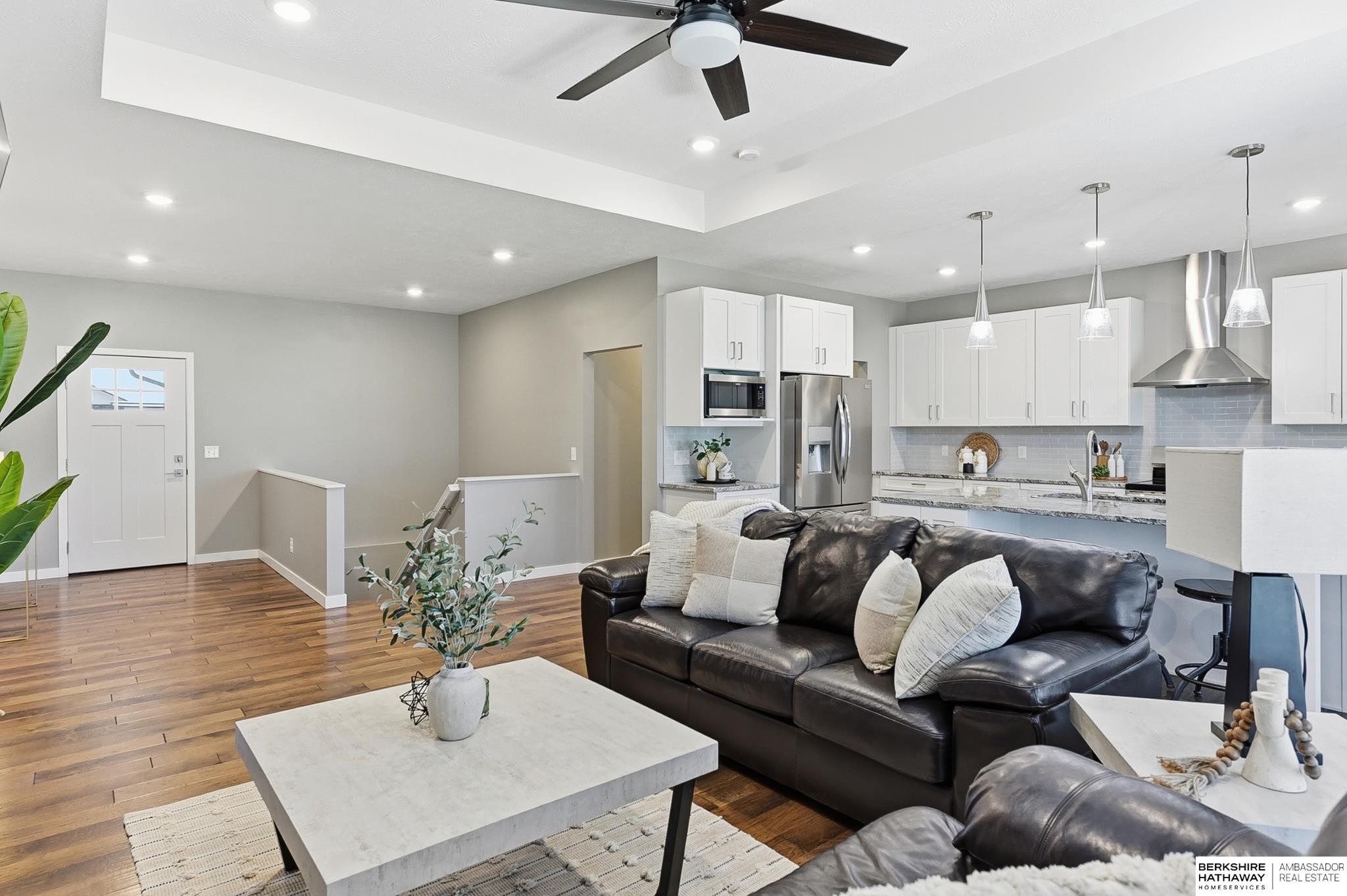 Papillion, Nebraska 68133, United States, 4 Bedrooms Bedrooms, ,3 BathroomsBathrooms,Residential,Active,232787