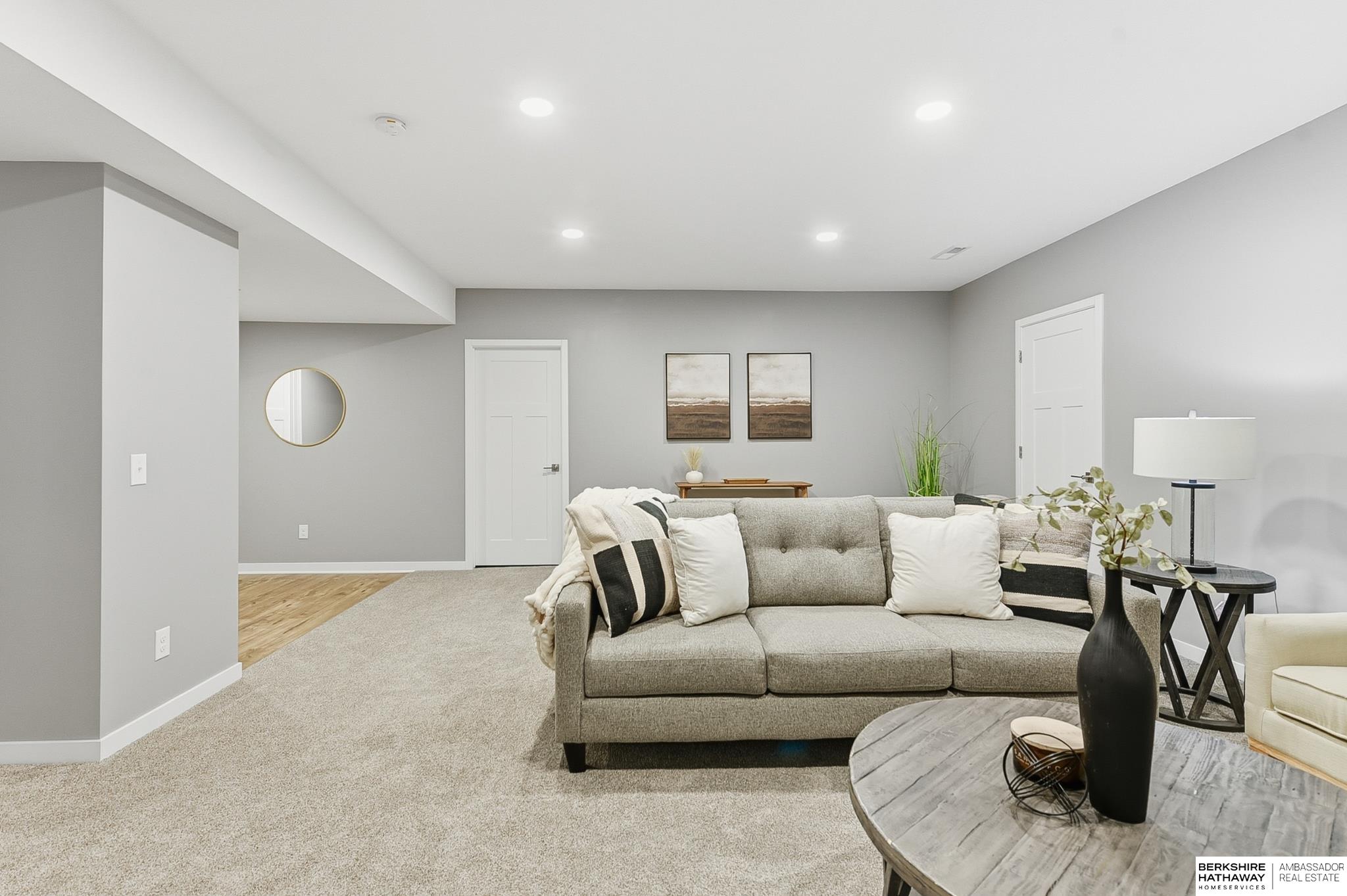 Papillion, Nebraska 68133, United States, 4 Bedrooms Bedrooms, ,3 BathroomsBathrooms,Residential,Active,232787