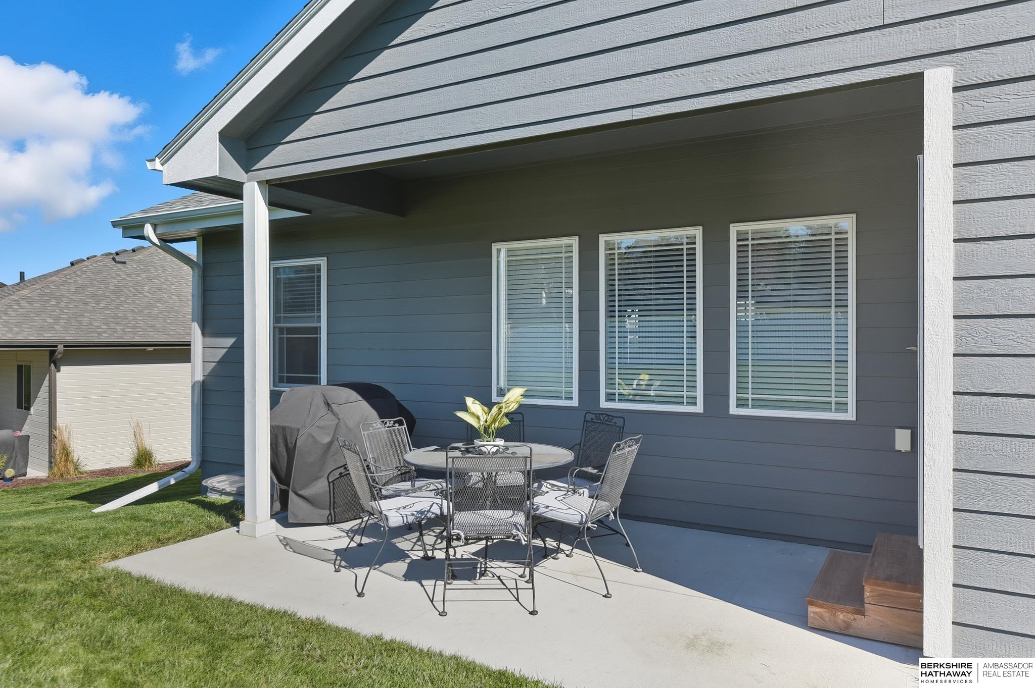 Papillion, Nebraska 68133, United States, 4 Bedrooms Bedrooms, ,3 BathroomsBathrooms,Residential,Active,232787