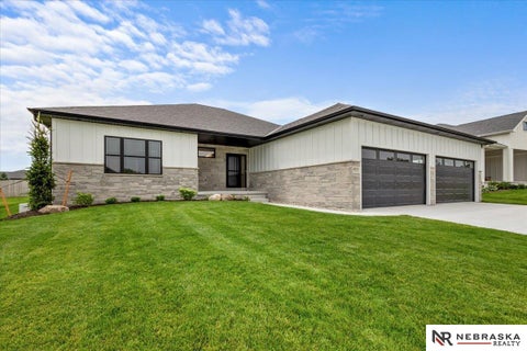 Photo of 8825 Ranch Gate Road, Lincoln, NE 68520 (MLS # 22627305)