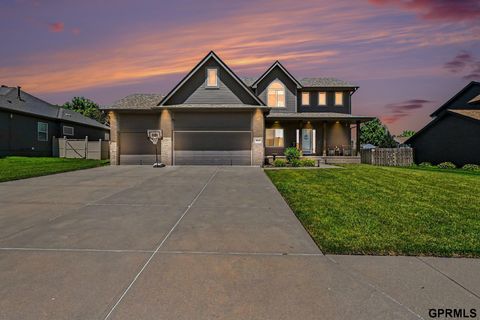 Photo of 19514 Z Street, Omaha, NE 68135 (MLS # 22616577)