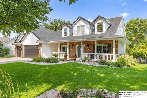 Photo of 2131 S 181st Circle, Omaha, NE 68130 (MLS # 22603086)