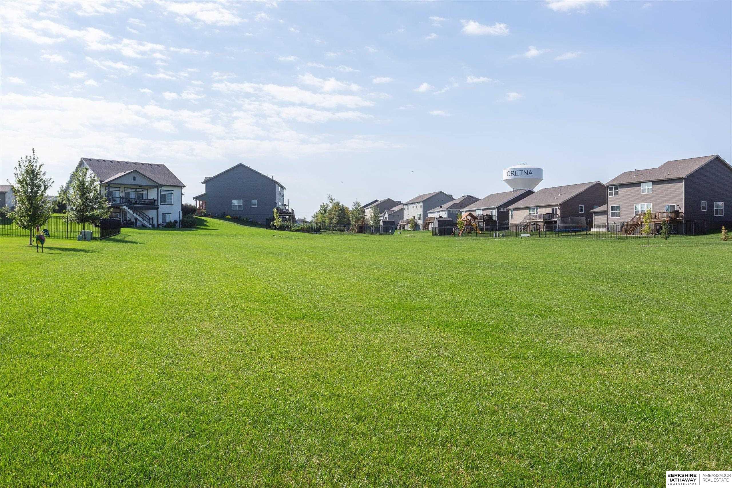 Gretna, Nebraska 68028, United States, 4 Bedrooms Bedrooms, ,2 BathroomsBathrooms,Residential,Active,222280