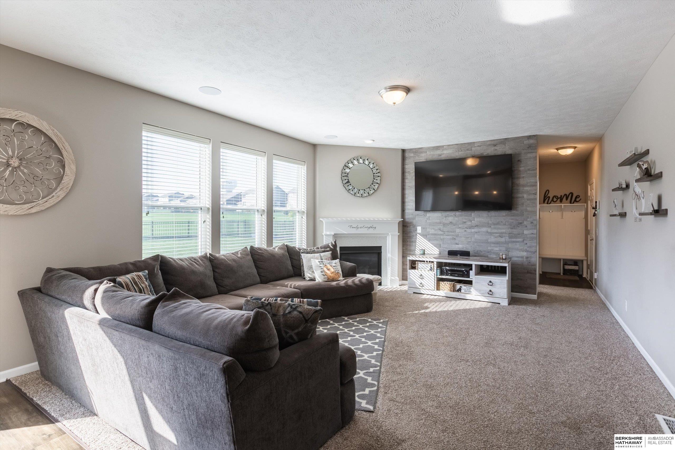 Gretna, Nebraska 68028, United States, 4 Bedrooms Bedrooms, ,2 BathroomsBathrooms,Residential,Active,222280