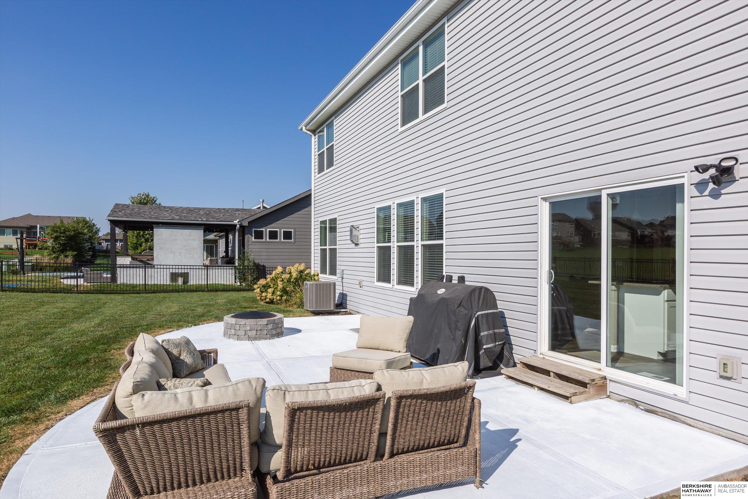 Gretna, Nebraska 68028, United States, 4 Bedrooms Bedrooms, ,2 BathroomsBathrooms,Residential,Active,222280