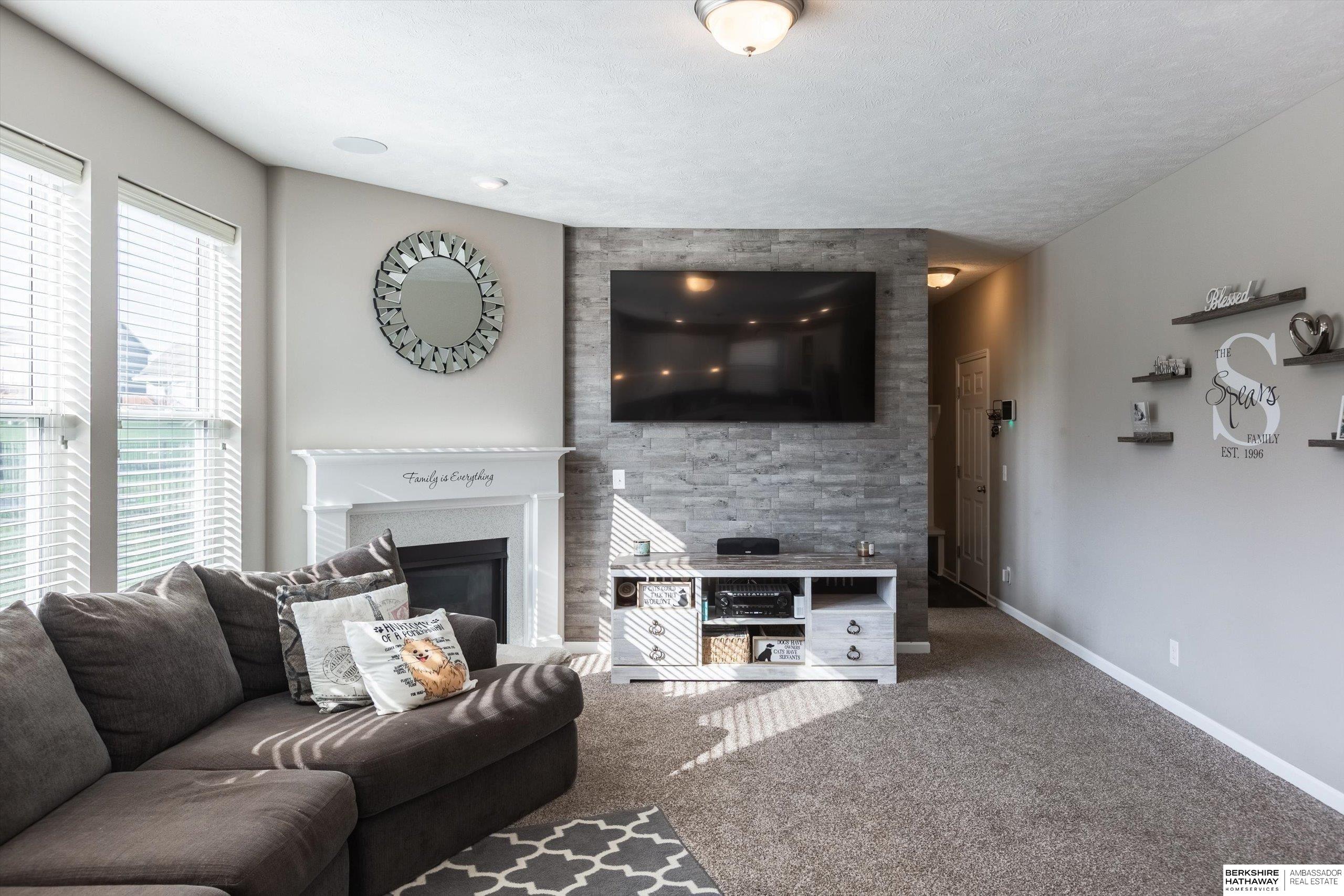 Gretna, Nebraska 68028, United States, 4 Bedrooms Bedrooms, ,2 BathroomsBathrooms,Residential,Active,222280