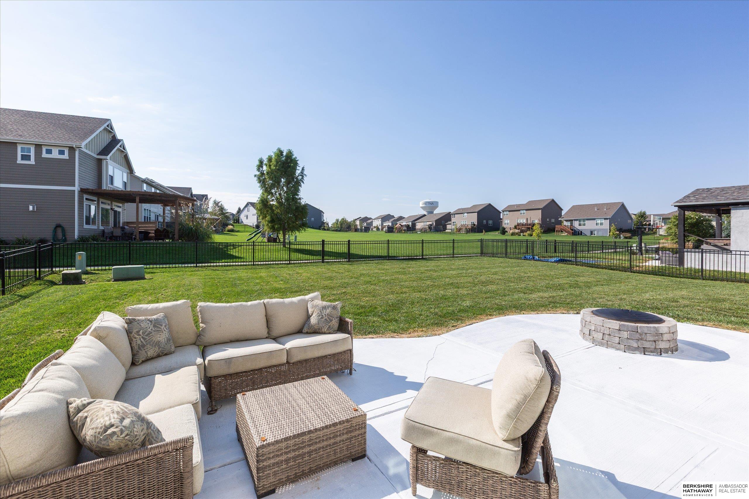 Gretna, Nebraska 68028, United States, 4 Bedrooms Bedrooms, ,2 BathroomsBathrooms,Residential,Active,222280