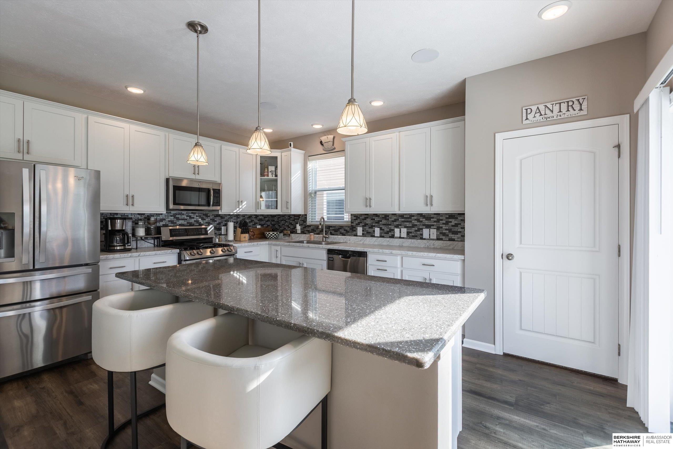 Gretna, Nebraska 68028, United States, 4 Bedrooms Bedrooms, ,2 BathroomsBathrooms,Residential,Active,222280