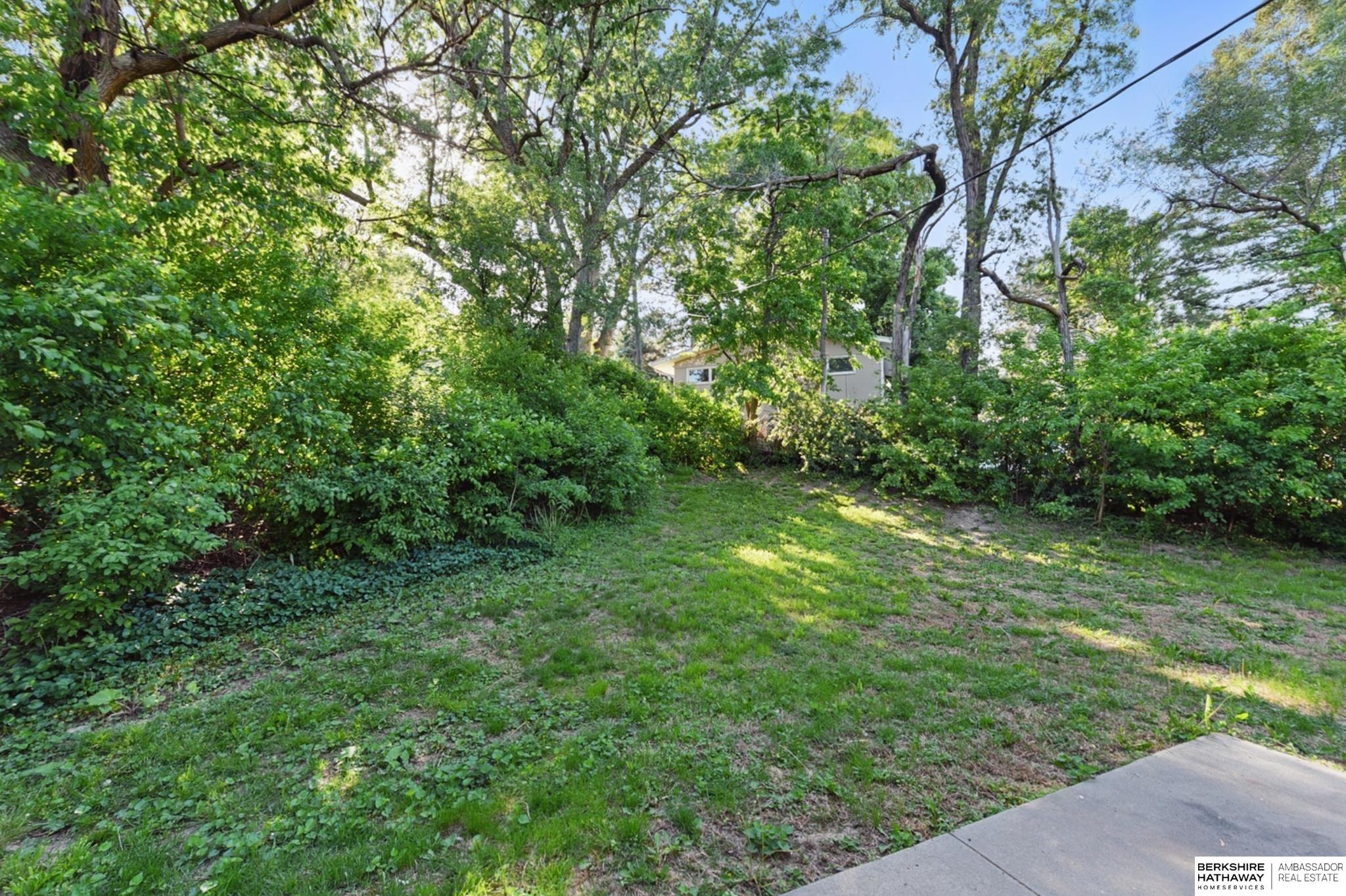 Omaha, Nebraska 68114, United States, 3 Bedrooms Bedrooms, ,2 BathroomsBathrooms,Residential,Pending,130728