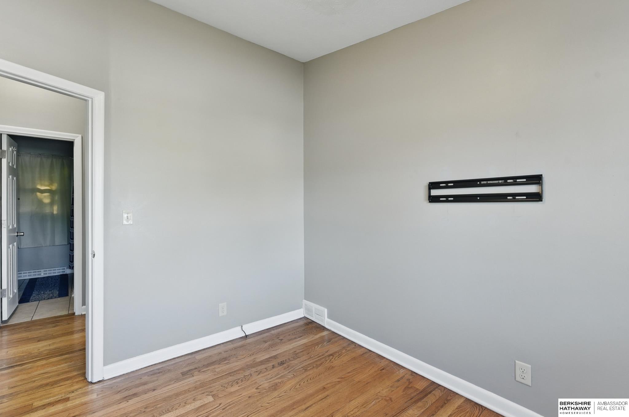 Omaha, Nebraska 68114, United States, 3 Bedrooms Bedrooms, ,2 BathroomsBathrooms,Residential,Pending,130728