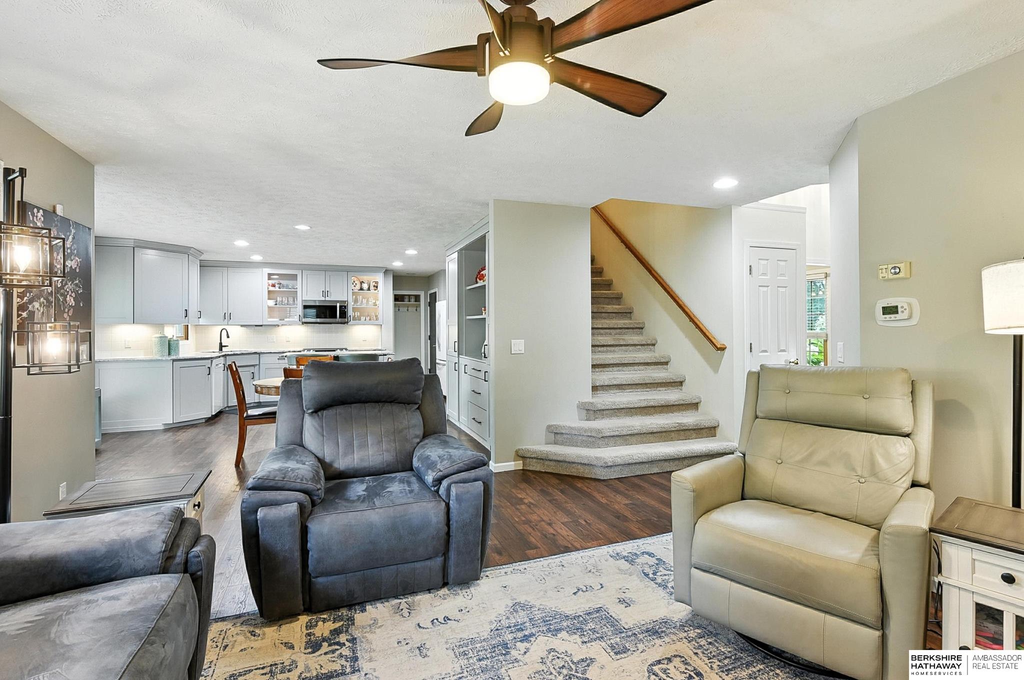 Omaha, Nebraska 68135, United States, 4 Bedrooms Bedrooms, ,3 BathroomsBathrooms,Residential,Active,197316