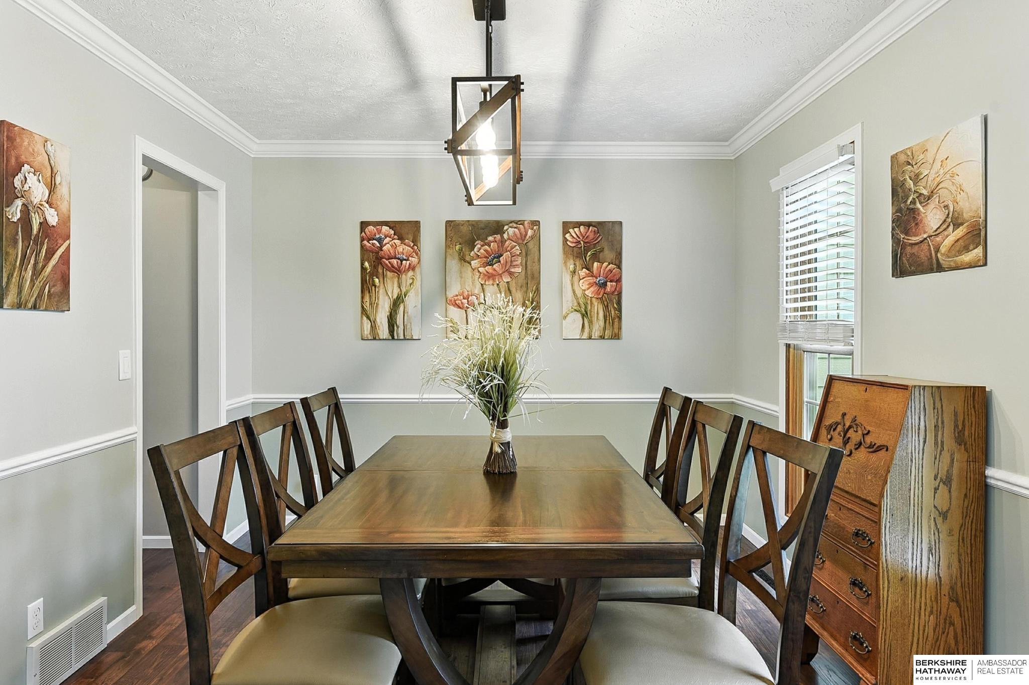 Omaha, Nebraska 68135, United States, 4 Bedrooms Bedrooms, ,3 BathroomsBathrooms,Residential,Active,197316