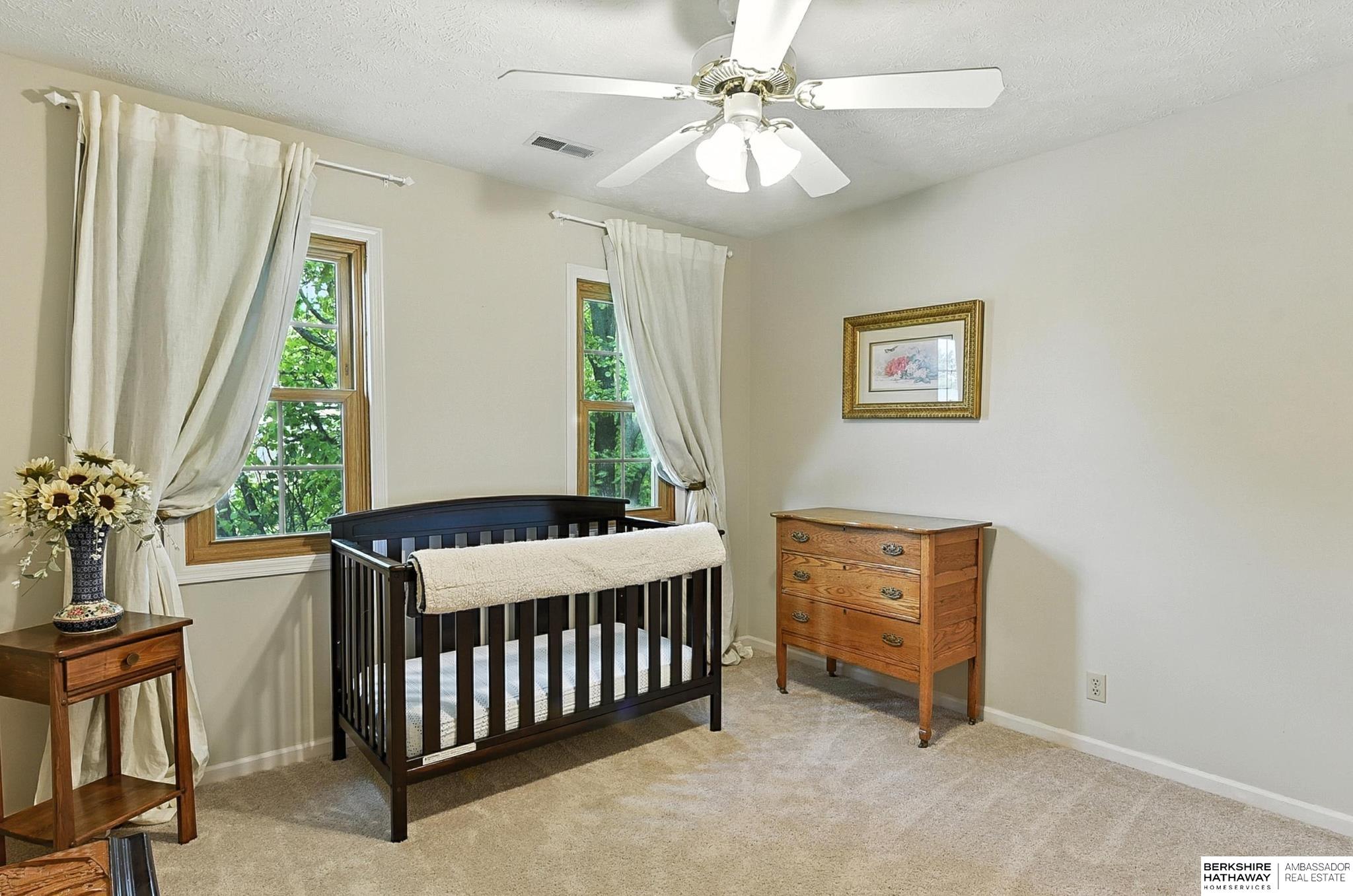 Omaha, Nebraska 68135, United States, 4 Bedrooms Bedrooms, ,3 BathroomsBathrooms,Residential,Active,197316