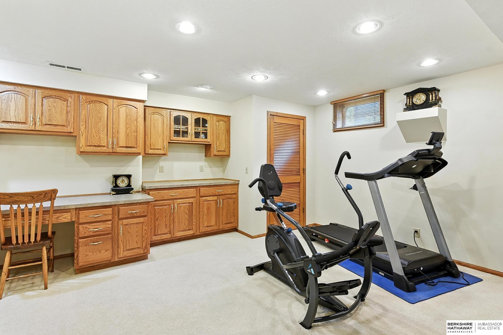 Omaha, Nebraska 68135, United States, 4 Bedrooms Bedrooms, ,3 BathroomsBathrooms,Residential,Active,197316