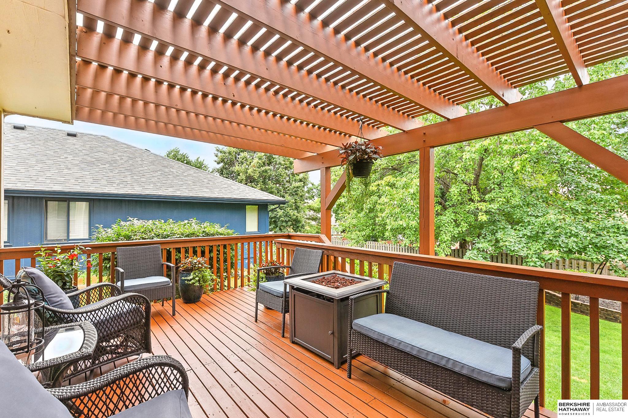 Omaha, Nebraska 68135, United States, 4 Bedrooms Bedrooms, ,3 BathroomsBathrooms,Residential,Active,197316