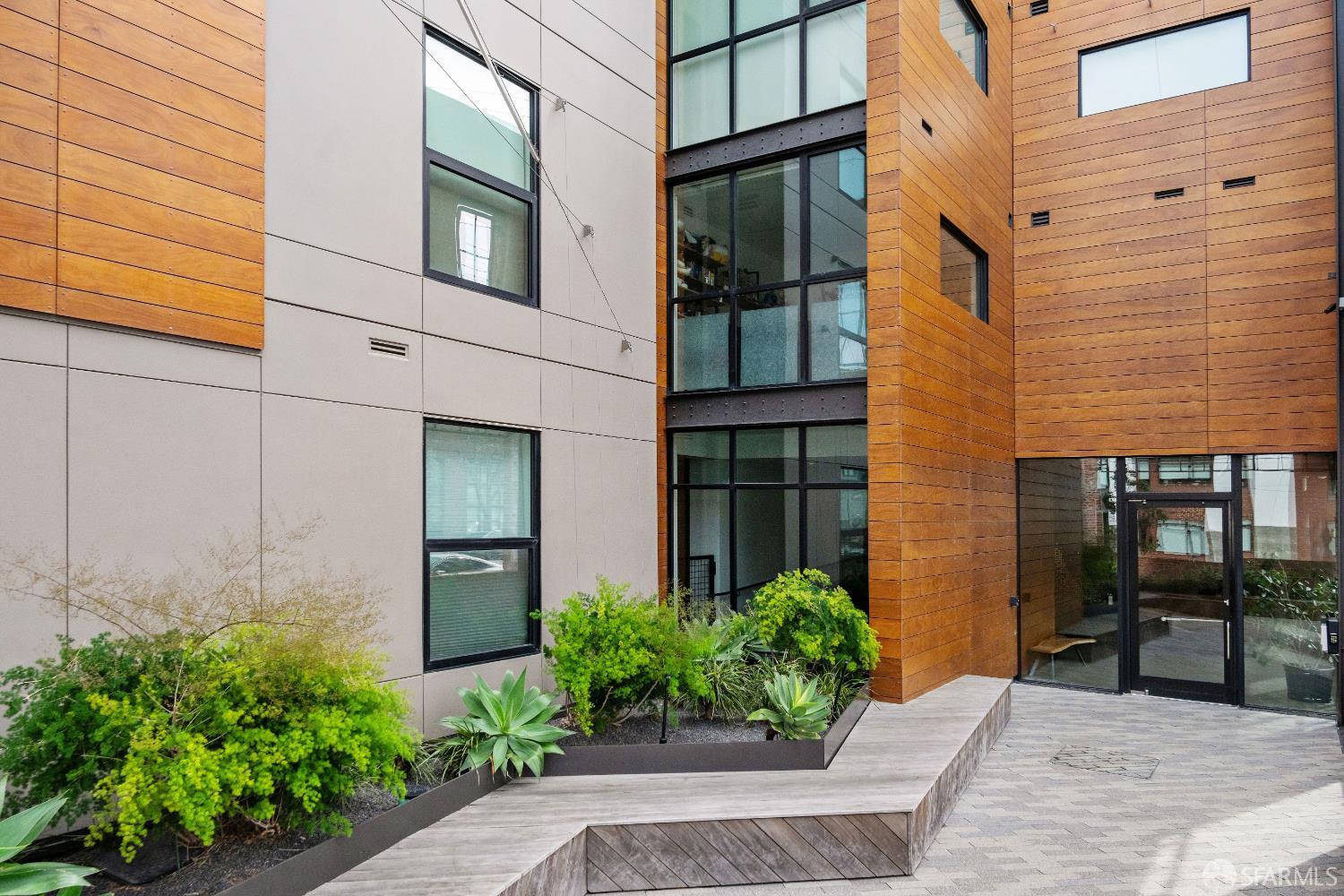 815 Tennessee Street 307