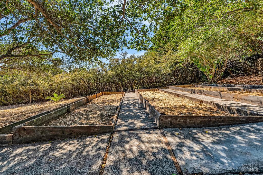 San Rafael, California 94901, United States, 3 Bedrooms Bedrooms, ,4 BathroomsBathrooms,Residential,Pending,203548