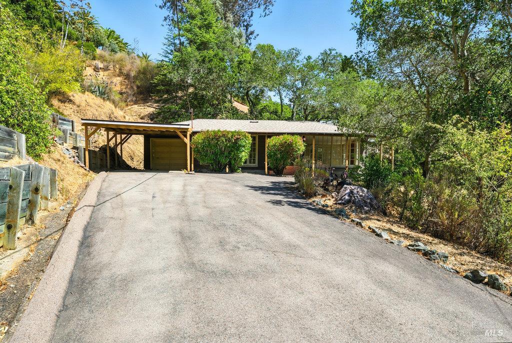 San Rafael, California 94901, United States, 3 Bedrooms Bedrooms, ,4 BathroomsBathrooms,Residential,Pending,203548