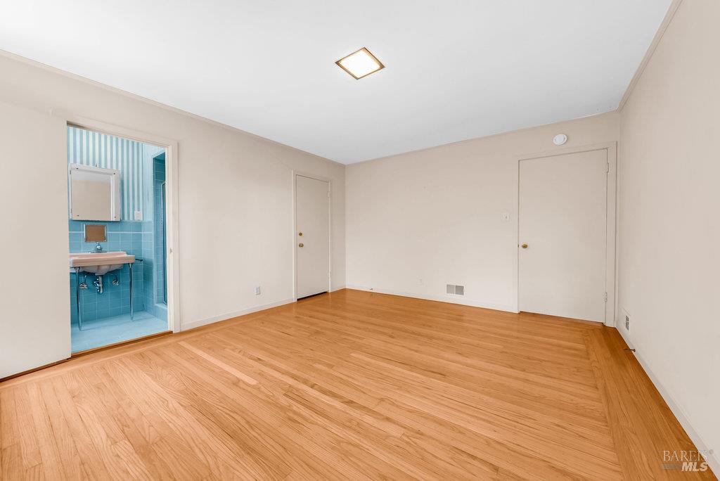 San Rafael, California 94901, United States, 3 Bedrooms Bedrooms, ,4 BathroomsBathrooms,Residential,Pending,203548