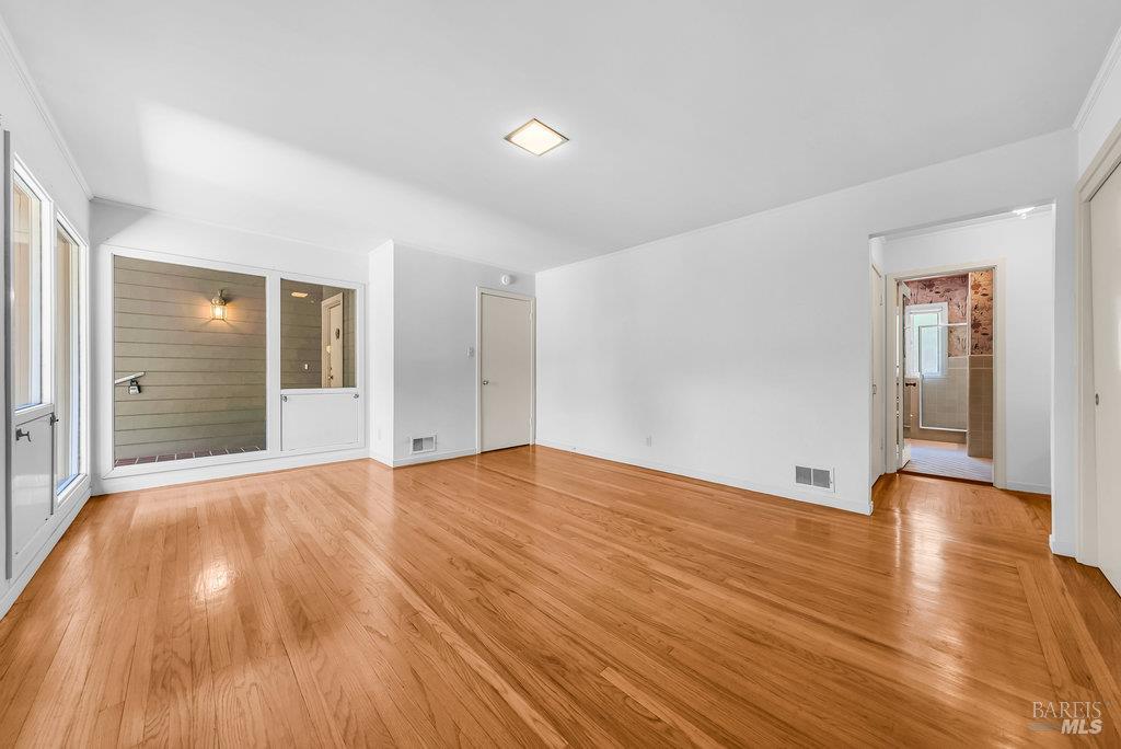 San Rafael, California 94901, United States, 3 Bedrooms Bedrooms, ,4 BathroomsBathrooms,Residential,Pending,203548