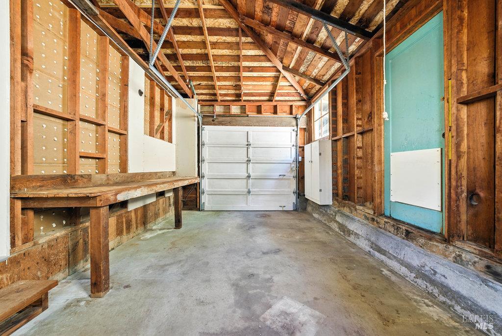 San Rafael, California 94901, United States, 3 Bedrooms Bedrooms, ,4 BathroomsBathrooms,Residential,Pending,203548