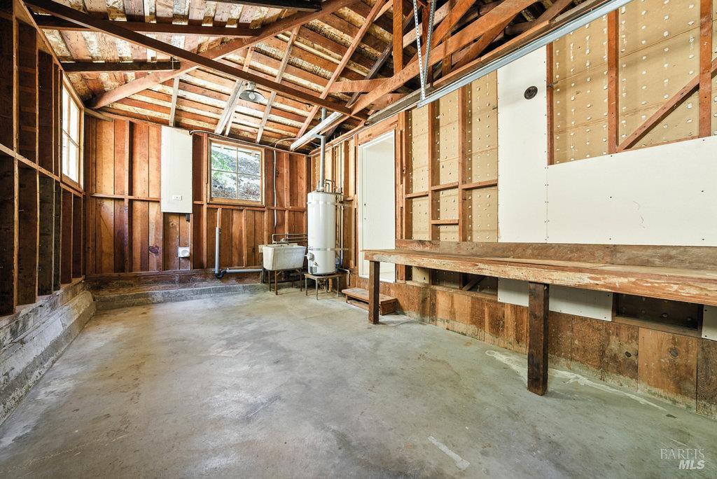 San Rafael, California 94901, United States, 3 Bedrooms Bedrooms, ,4 BathroomsBathrooms,Residential,Pending,203548