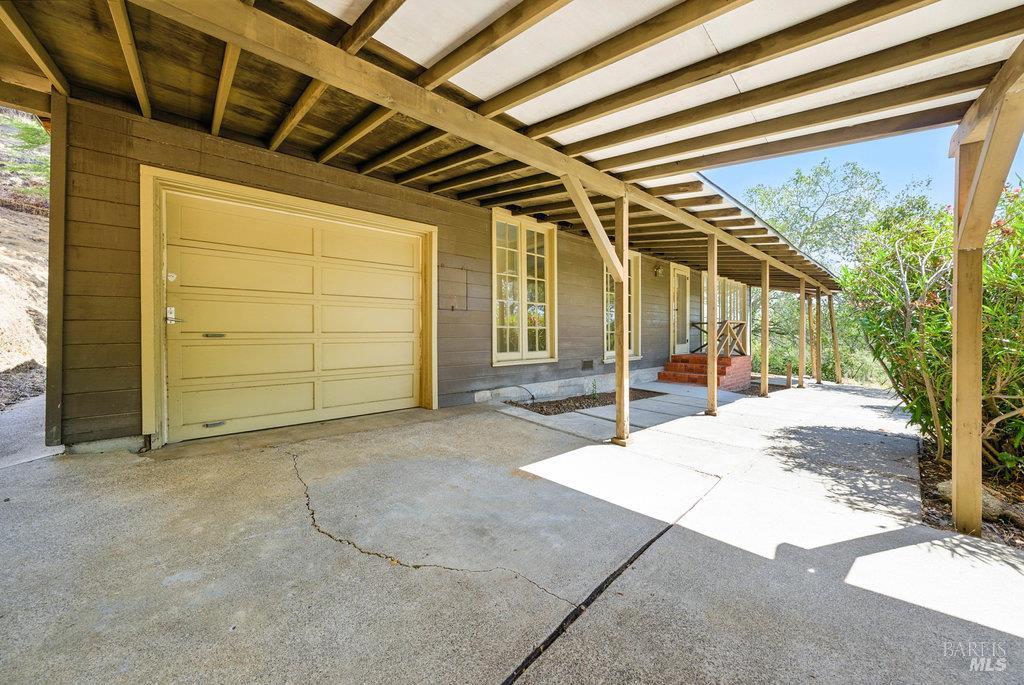 San Rafael, California 94901, United States, 3 Bedrooms Bedrooms, ,4 BathroomsBathrooms,Residential,Pending,203548