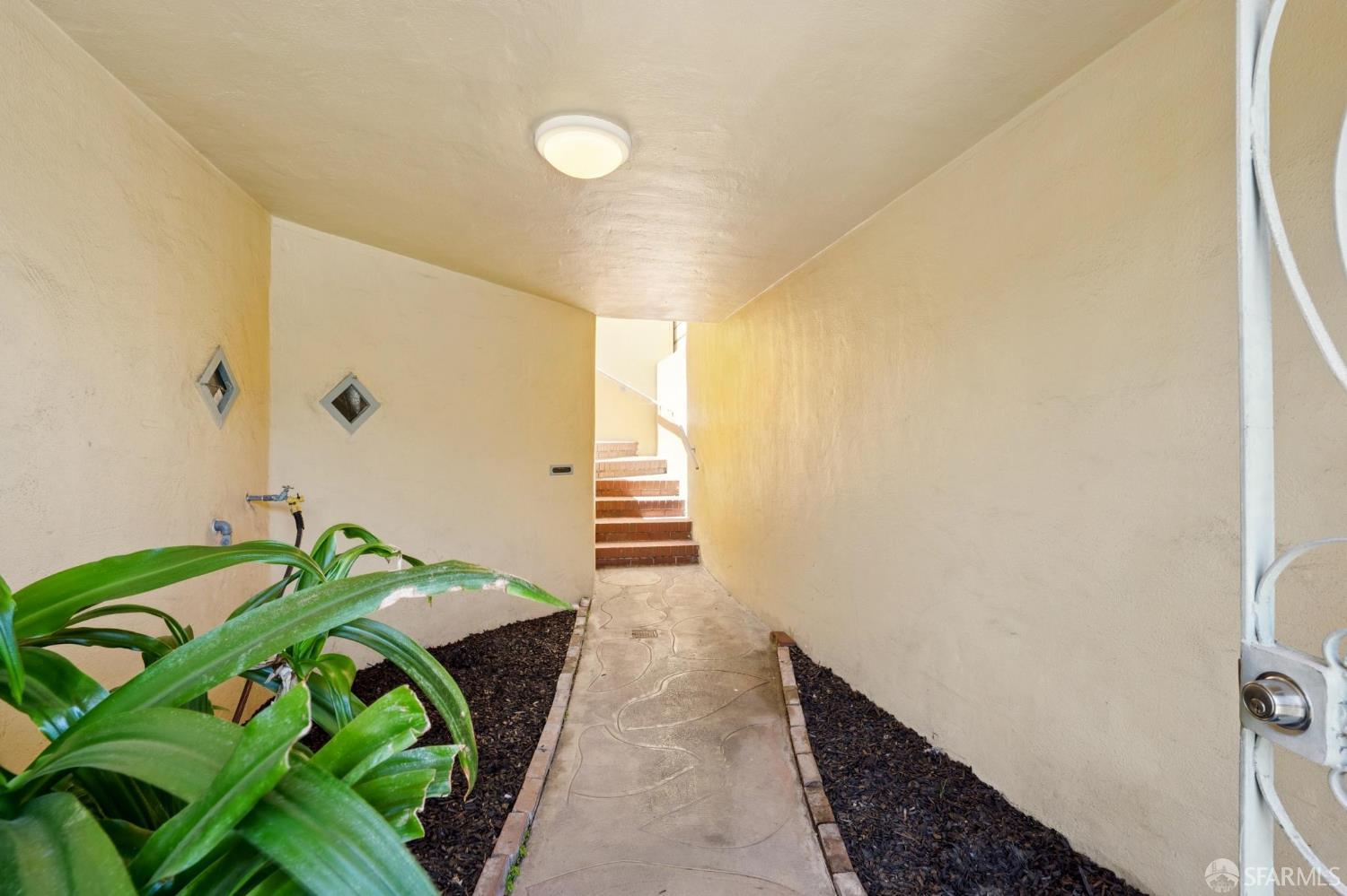 31 Middlefield Drive