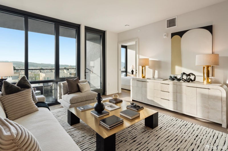 2525 Van Ness Avenue 502