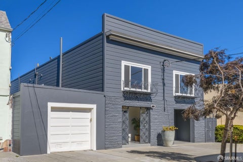 1034 Hollister Avenue, San Francisco, CA 94124 - #: 426159408