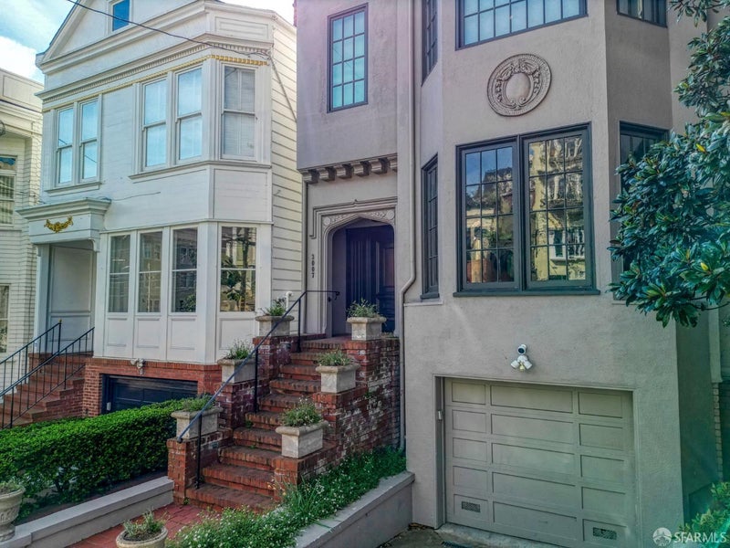 3007 Jackson Street