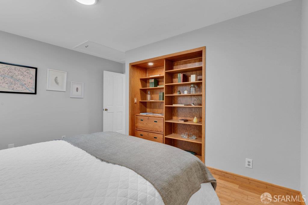 Oakland, California 94610, United States, 4 Bedrooms Bedrooms, ,3 BathroomsBathrooms,Residential,Active,247246