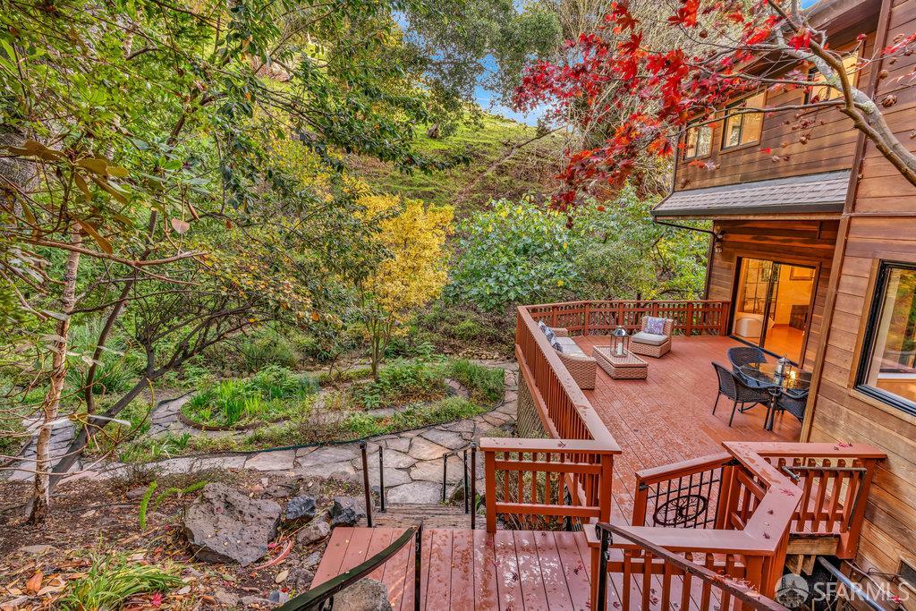 Oakland, California 94610, United States, 4 Bedrooms Bedrooms, ,3 BathroomsBathrooms,Residential,Active,247246