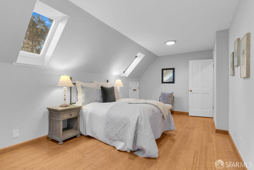 Oakland, California 94610, United States, 4 Bedrooms Bedrooms, ,3 BathroomsBathrooms,Residential,Active,247246