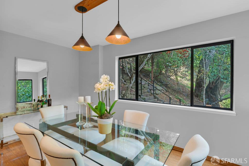 Oakland, California 94610, United States, 4 Bedrooms Bedrooms, ,3 BathroomsBathrooms,Residential,Active,247246