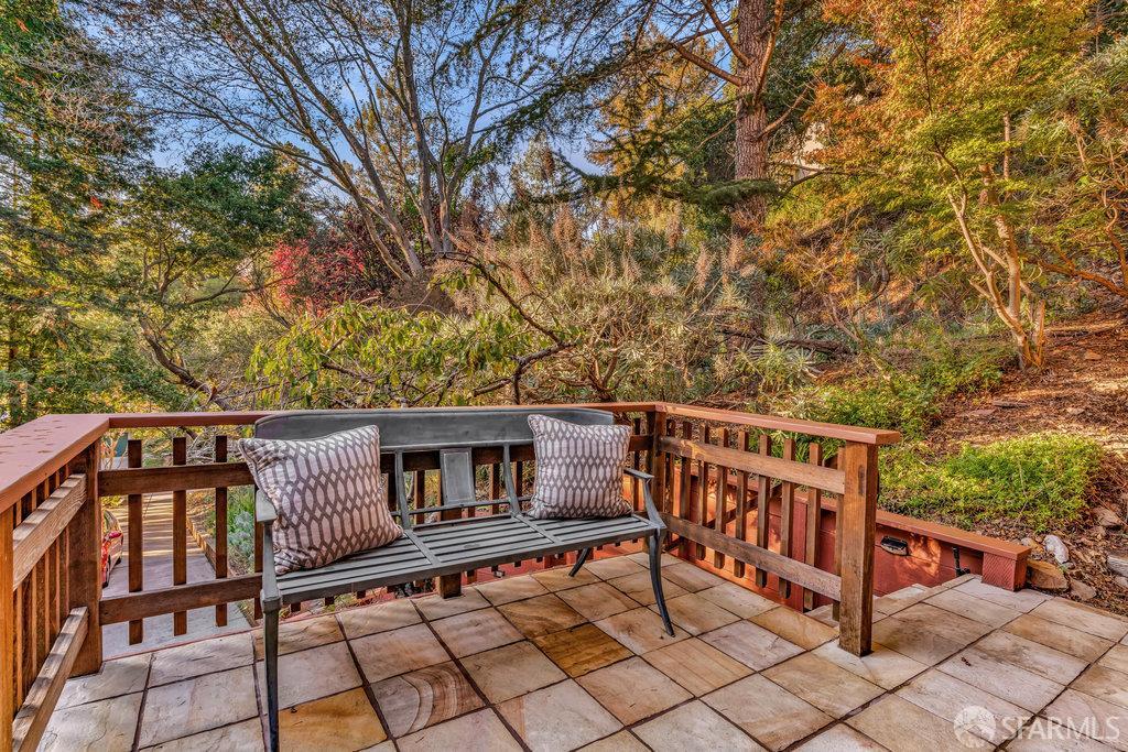 Oakland, California 94610, United States, 4 Bedrooms Bedrooms, ,3 BathroomsBathrooms,Residential,Active,247246