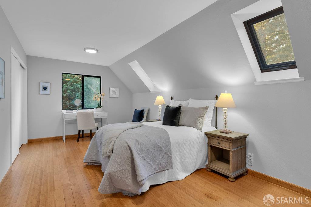 Oakland, California 94610, United States, 4 Bedrooms Bedrooms, ,3 BathroomsBathrooms,Residential,Active,247246