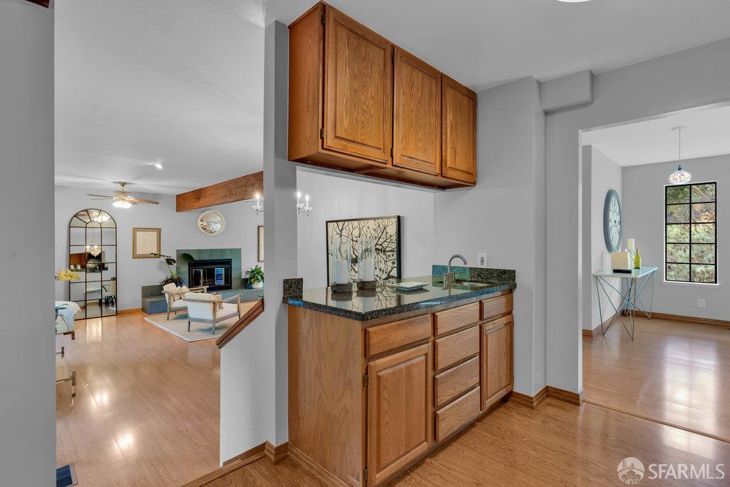 Oakland, California 94610, United States, 4 Bedrooms Bedrooms, ,3 BathroomsBathrooms,Residential,Active,247246