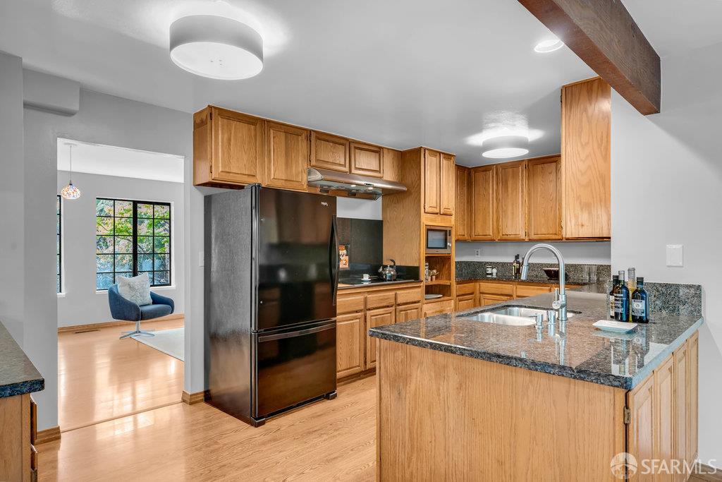 Oakland, California 94610, United States, 4 Bedrooms Bedrooms, ,3 BathroomsBathrooms,Residential,Active,247246