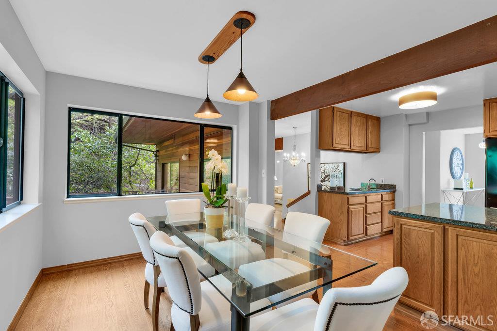 Oakland, California 94610, United States, 4 Bedrooms Bedrooms, ,3 BathroomsBathrooms,Residential,Active,247246