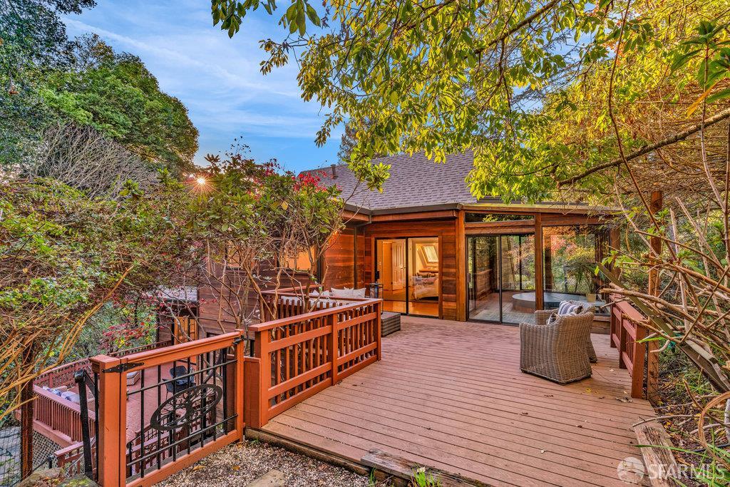 Oakland, California 94610, United States, 4 Bedrooms Bedrooms, ,3 BathroomsBathrooms,Residential,Active,247246