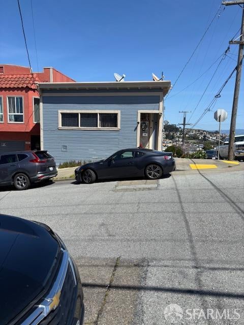 299 Peru Avenue