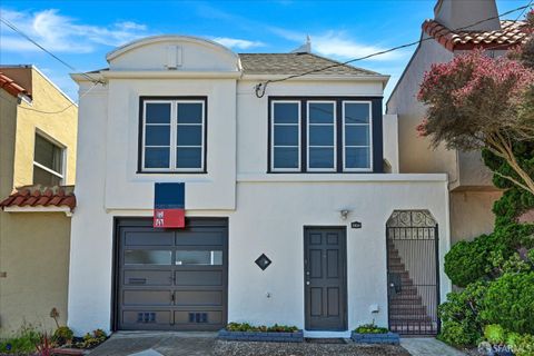 2824 36th Avenue, San Francisco, CA 94116 - #: 426126436
