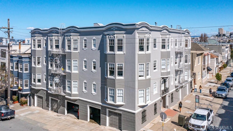 2490 Greenwich Street