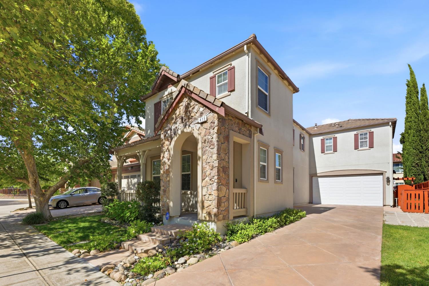 415 N Ventura Street