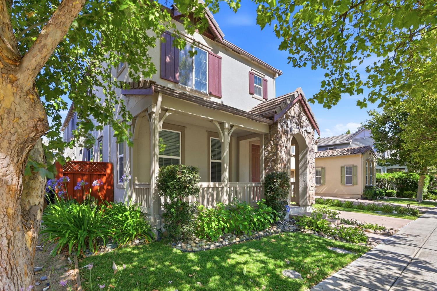 415 N Ventura Street