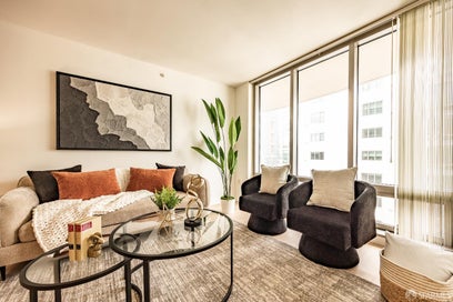 355 1st Street S1801 San Francisco CA 94105