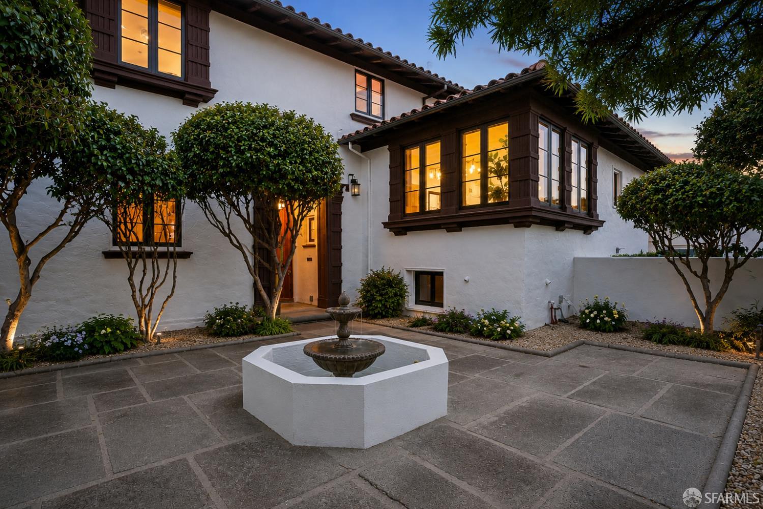 570 El Camino Del Mar