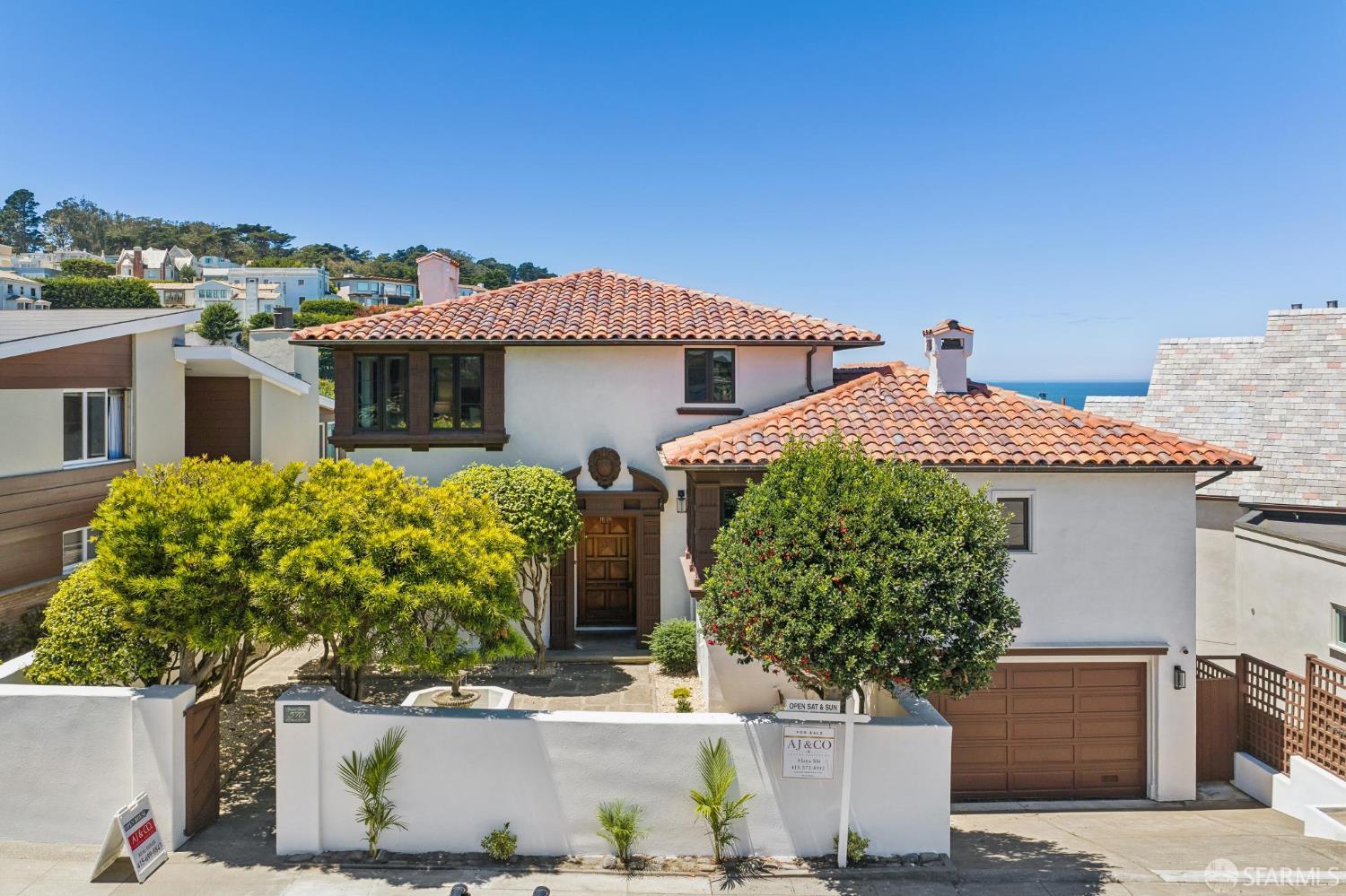 570 El Camino Del Mar
